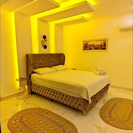 My Palace Heated Pool *